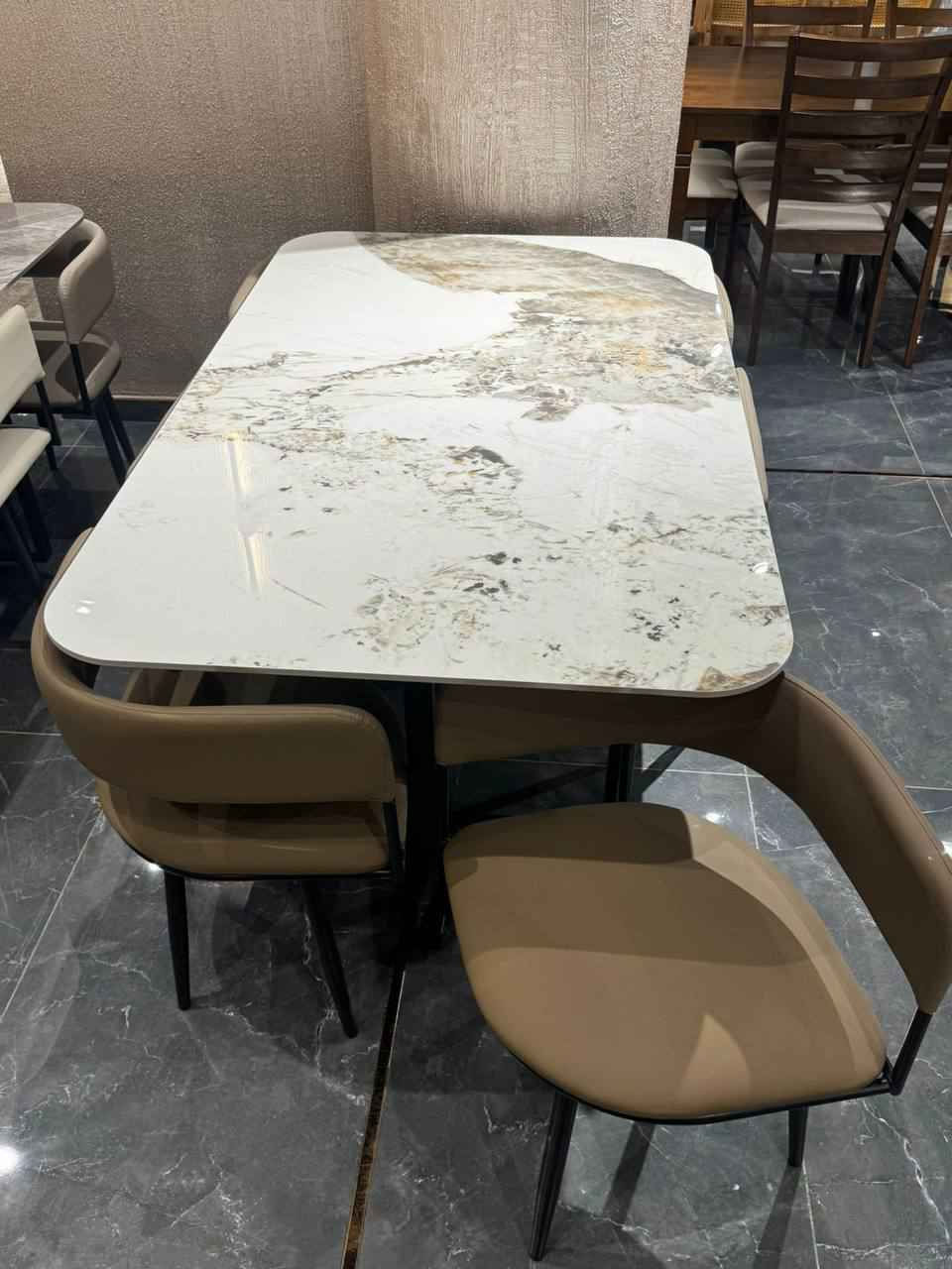 🔸 ميز طعام
🔸 موديل شطرنج 6 كرسي
🔸 سطح مرمر بورسلين
🔸 كشنات جلد ارجل حديد
🔹 السعر 295الف بغداد, العراق


**إذا كنت صاحب هذا الإعلان وتريد حذفه لأي سبب، رجاءا أرسل رسالة إلى الدعم الفني**