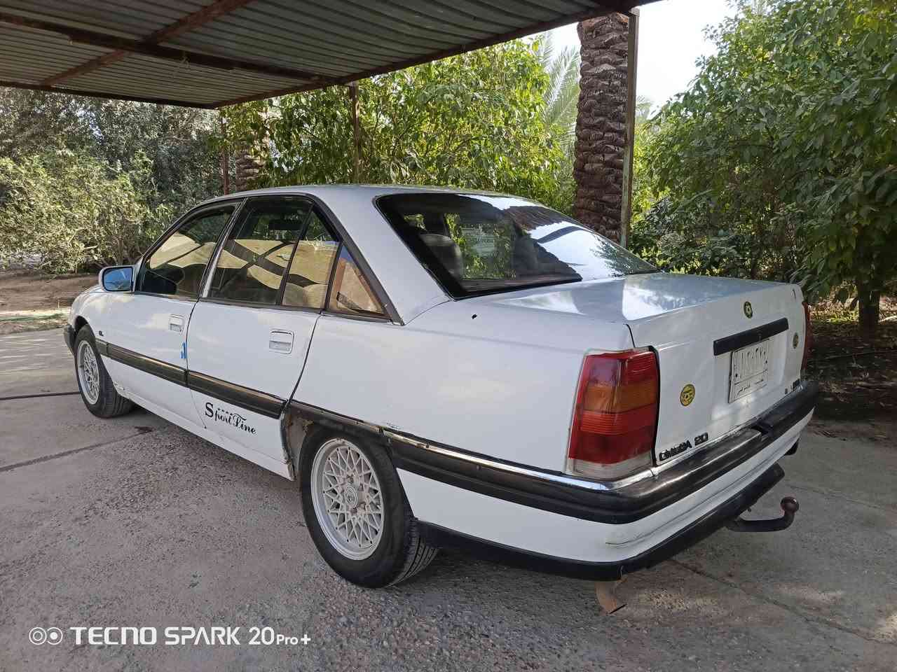 السلام عليكم  رمضان كريم
للبيع  اوبل اوميكا 

موديل 93

رقم قادسيه بسمي مشروع وطني تحويل مباشر 

محرك مفتوح  2000

كير ومحرك جدد 

صدر خلفي امامي جديد 

تخم تاير    باتري جديد 

كهربائيات كله شغاله

السياره بلاديه بدون صبغ مكفوله تكم ولغود وشواصي 

مكاني بغداد 

السعر  22

***********
