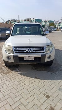 باجيرو • ٢٠٠٩ • ٣٥٠٠ ٦ سلندر