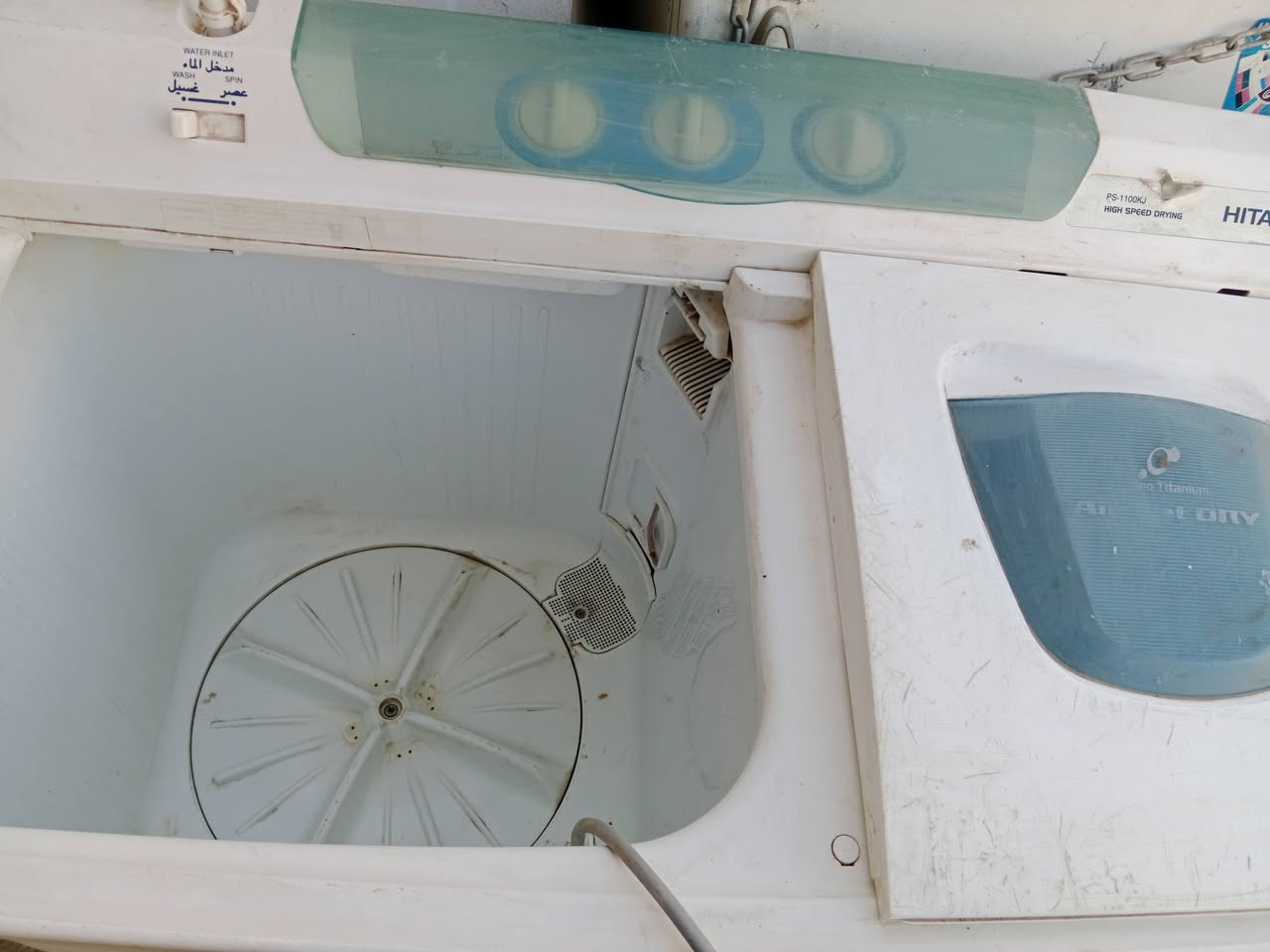 السلام عليكم غساله هيتاشي ياباني شغاله وع الفحص للبيع 85 الف قفل حله شارع 80 تلفون ***********
