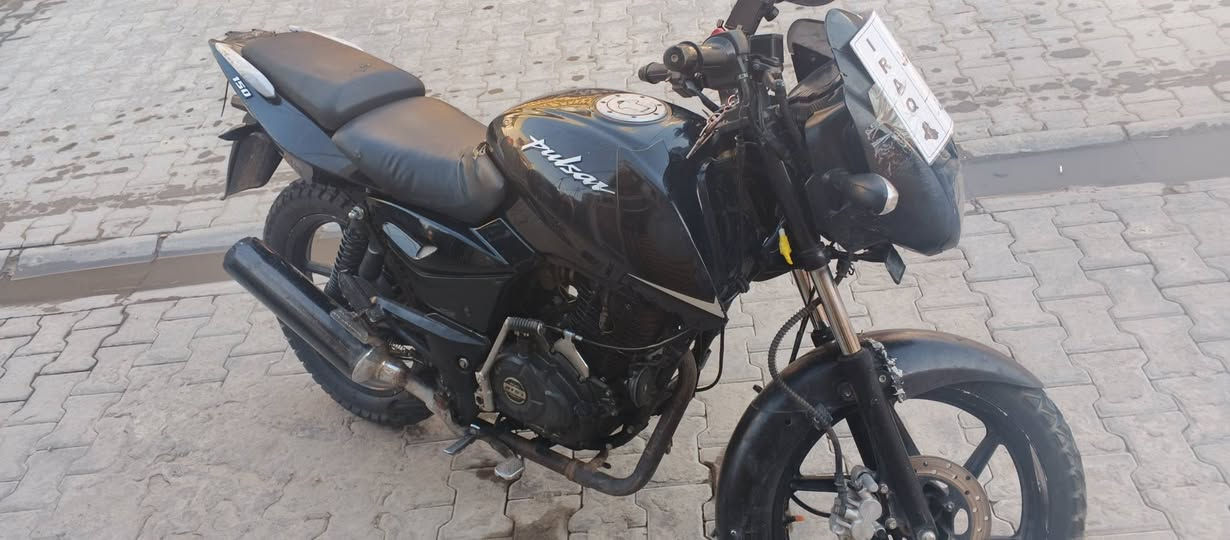 دراجه بولسر مرقم بغداد موديل 22 الدراجه يحتاجلهه ترتيب كفرات مكينه مجفته تجفيت شركه خير من الله رايدهه بواحد وربع ومابيهه مجال ربع لان متوازي على فلوس وواكع للاخير مكاني الدوره بغداد ***********
