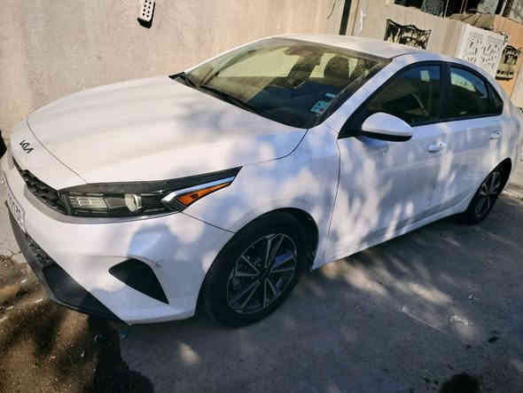 السلام عليكم
كيا فورتي 2023 ماشيه 40 الف نظيفه جدا محرك ٢٠٠٠ دوش فول تحكم ستيرن رادار امامي وجانبي توقف ذاتي ثلاث وضعيات قياده كامره دواره تحديد مسار
بصمات عدد ٢ تخم تاير
الكتلوكات بيها
هزه وسنويه جديد بسمي رقم بغداد انكليزي
السعر ١٥٥
*********** مكاني بغداد
