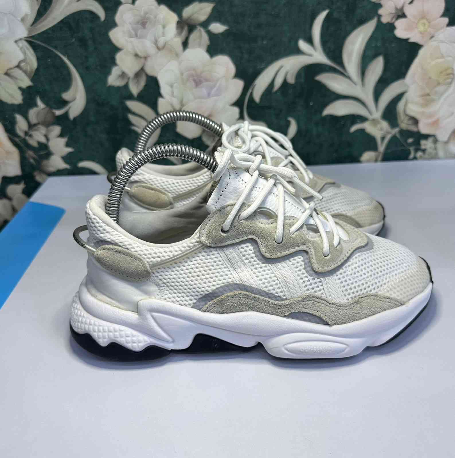 اديداس قياس 38 
السعر 15
النضافة تامة


**إذا كنت صاحب هذا الإعلان وتريد حذفه لأي سبب، رجاءا أرسل رسالة إلى الدعم الفني**