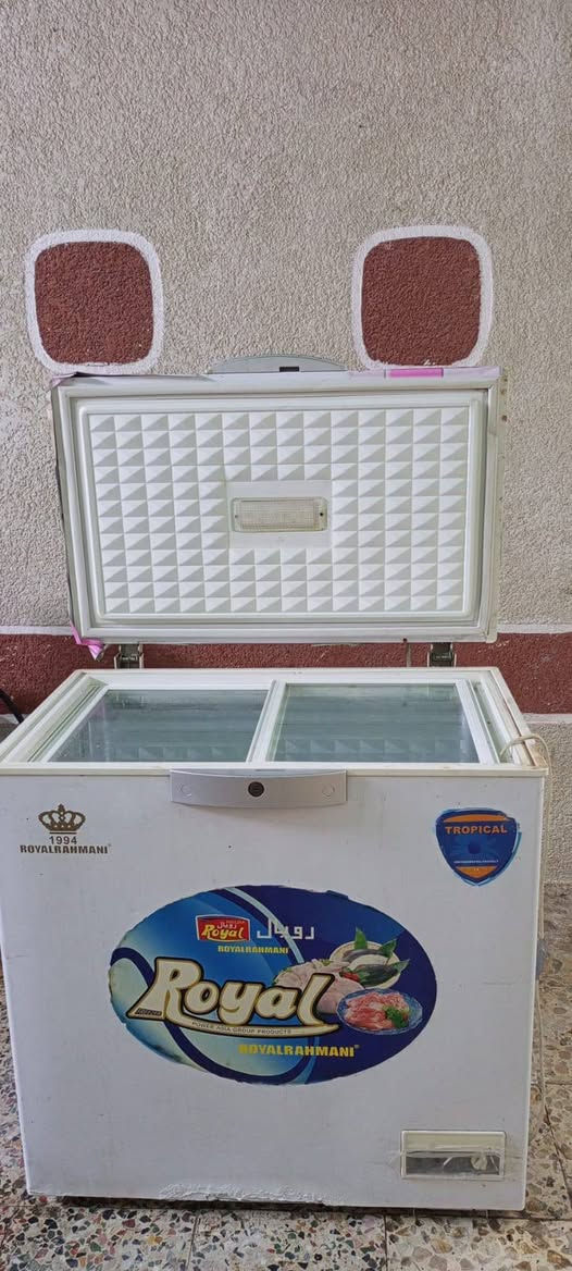 مجمده شغاله للبيع السعر 125 وبيها مجال العنوان بصره حيانيه دور الشرطه رقم الهاتف
***********
