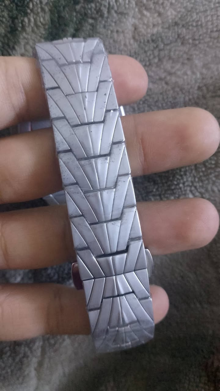 ساعات اصلية كل قطعه سعرة
بيع في الاقصاد تزديد دين  ورق+ تلفونات منزليه اجهزة كهربائية 
ماستر كارت الرافدين الحرية فقط 
ستفسار*********** وتساب
