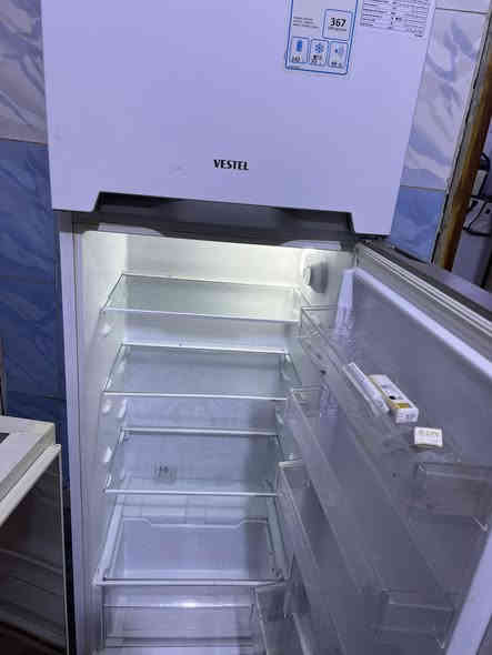 ثلاجه شركة فستل للبيع العنوان الحريه البستان 
للاستفسار ***********
