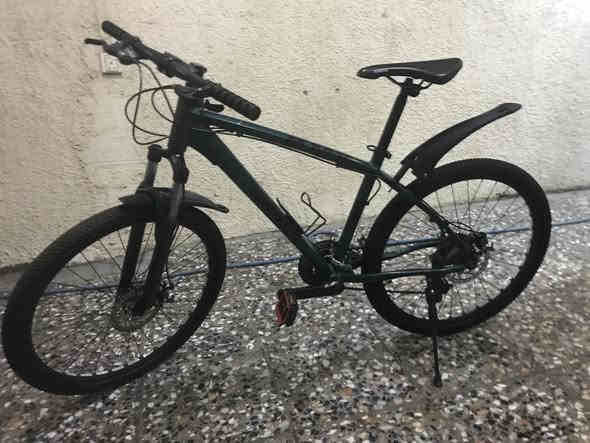 السلام عليكم بايسكل BMW للبيع 9 كير ب3 البايسكل ألمنيوم مابي أي نقوصات السعر 150 ألف وبي مجال بسيط رقم ***********
