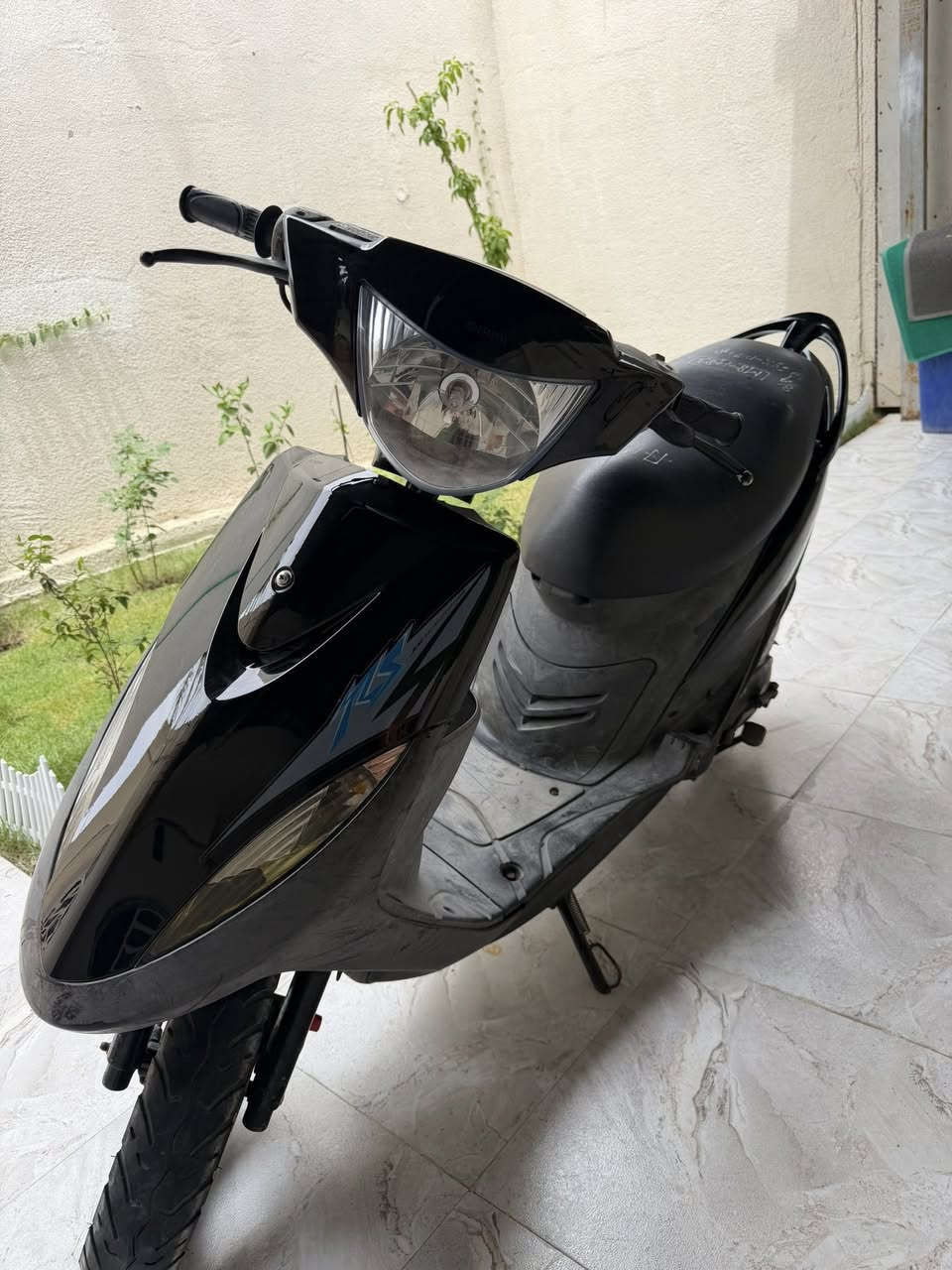 ماكس عدله.  خير من الله ختومات كلها بلااد دراجه مكفوله ومابيها نقوصات كلشي بيها شغال جيب فيتر وياك وتعال افحص دراجه مكفوله مكينه وسرعه وشلعه ومعدل مكاني بصره ابو الخصيب سعرها 1100 بيها مجال للطيبين  متواجد واتساب
***********

