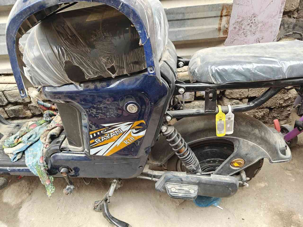 السلام عليكم
دراجه شحن ار10 للبيع تعرضت لحادث ونعوج الويل مالته صار بي عاواج الامامي شغاله وتمشي كلشي ما بيه جديد باب أول قيم واخذ بل يرضي الله 
مكاني ناصريه ***********
