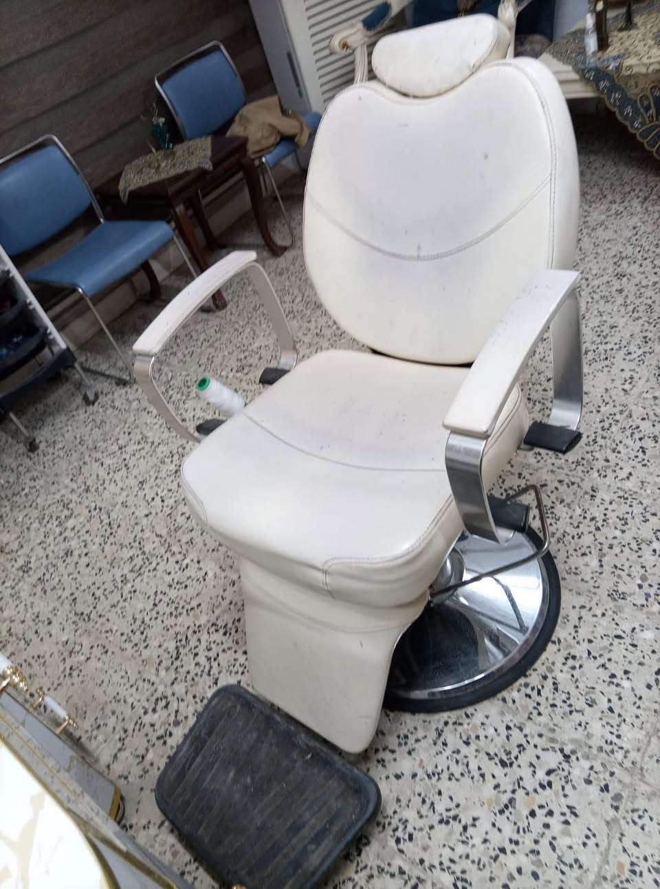اغراض صالون للبيع سديه مع كراسي عدد 2 ومري وميز عدد 2 وكرسي وحوض بدكير فقط ب 650 للاستفسار ***********
بابل

