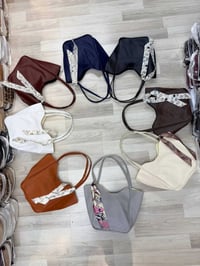 عروض تجنن استغلوا عرض لفترة محدودة  السعر القطعة 5الاف  السعر الدرزن ب...