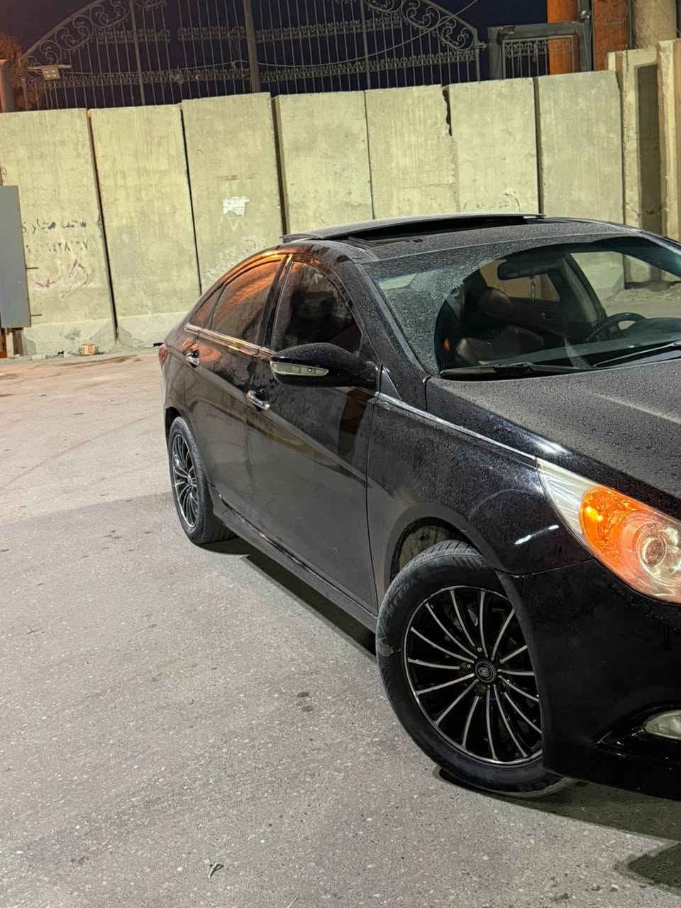 سوناتا ادوات ادوات گصة
موديل 2014 فول مواصفات لون اسود بصمة تشغيل بصمة بيبان كشنات جلد تدفئة الكشنات الامامية والخلفية 
بانوراما تبريد ثلج قطعتين الحدادية طوبة شرط كير مكينة بالكارتون 
السيارة دخول جديد محد صاعدها بالعراق وارد كوري غاز غاز خط واحد بلادي 
متومة رقم و سنوية 
سعر ٥٤ وبيها مجال
***********
