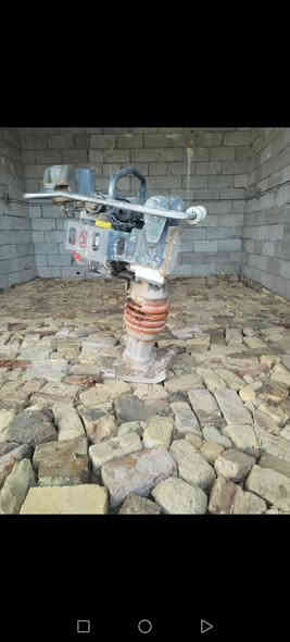 نشتقل حدل وتربيع بيوت ونشتقل تزفيت صطوح هاذه رقمي ***********
