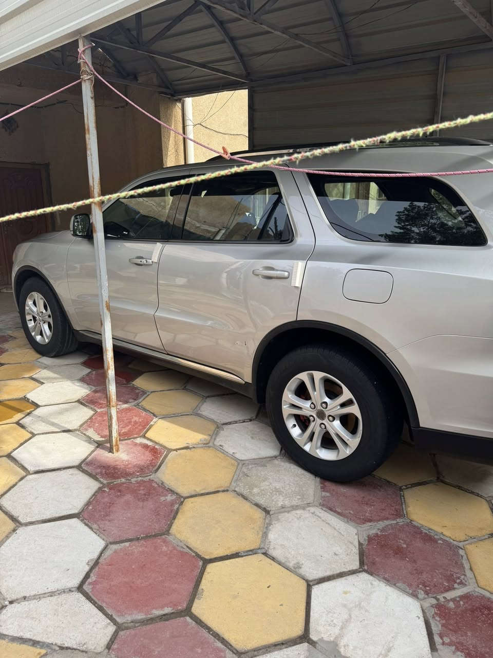 السلام عليكم
للبيع دورنكو 2013 ادوات متومة طبق الاصل رقم وسنوية انكليزي

كفاله عامه من الصبغ و الضربه و الكص والسرقة

بصمة وتشغيل عن بعد فول 1/1 

فتحة سقف 

كشنات كهربائية 

محرك كارتون هيمي 8 سلندر

كير كارتون

تحكمات استيرن 

شاشات امامي وخلفي 

صندوك كهربائي 

منظومه زنون عالي ناصي وبلوجكتر

اشاير بالمري وهيتر بالمري

كاميرا خلفية وحساسات خلفية

تبريد ثلج 

تدفئه نار 

وبعد بيها هواي مواصفات 

السيارة جاهزة من الدعاميه للدعاميه برغي ماناقصها وفلس احمر ماتذب عليها مكملها كلش ابد ابد ماناقصها شي ( ادوات متومة طبق الاصل رقم وسنوية انكليزي

السعر 100

رقمي ***********
