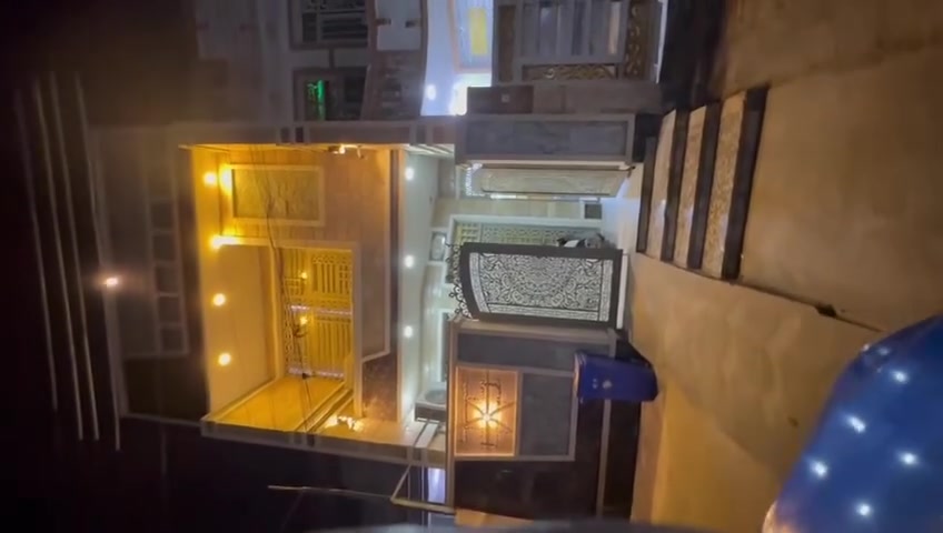 السلام عليكم
للبيع بيت مساحه 100متر واجهه 5نزال 20  في منطقه حي الجهاد خلف الاربع شوارع قرب المجمع السكني حي السلام

بناء حديث 2022🏠

سند بأسمي

بناء مستقل غير مشترك
 
الطابق الاول :يتكون من مدخلين +صاله+مطبخ+منور داخلي+غرف نوم +حمام
الطابق الثاني:2غرف نوم+2حمام+يصلح مطبخ او حولي+بلكونه

الطابق الثالث:غرفه نوم+حمام+سطح

تفاصيل البناء :

الواجهه حجز 
المدخل سيراميك 
ارضيه طابق لارضي مرمر 
ارضيه طابق الاول والثاني بورسلين 
الدرج بورسلين 
أنابيب الماء نوع الماني
الصحيات غربي 
تأسيس الكهربائيه نوع سعودي مع وجود نقاط ستلايت ونقاط كامرات وبواري سبالت تأسيس داخلي 

للأستفسار الاتصال *********** السلام عليكم 
للبيع بيت مساحه 100متر واجهه 5نزال 20  في منطقه حي الجهاد خلف الاربع شوارع قرب المجمع السكني حي السلام

بناء حديث 2022🏠

سند بأسمي

بناء مستقل غير مشترك
 
الطابق الاول :يتكون من مدخلين +صاله+مطبخ+منور داخلي+غرف نوم +حمام
الطابق الثاني:2غرف نوم+2حمام+يصلح مطبخ او حولي+بلكونه

الطابق الثالث:غرفه نوم+حمام+سطح

تفاصيل البناء :

الواجهه حجز 
المدخل سيراميك 
ارضيه طابق لارضي مرمر 
ارضيه طابق الاول والثاني بورسلين 
الدرج بورسلين 
أنابيب الماء نوع الماني
الصحيات غربي 
تأسيس الكهربائيه نوع سعودي مع وجود نقاط ستلايت ونقاط كامرات وبواري سبالت تأسيس داخلي 

للأستفسار الاتصال ***********
