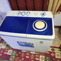 غسالة توشيبا للبيع سعر 40 الف وبيها مجال غسالة نضيفة بس نقصها دكم موضح...