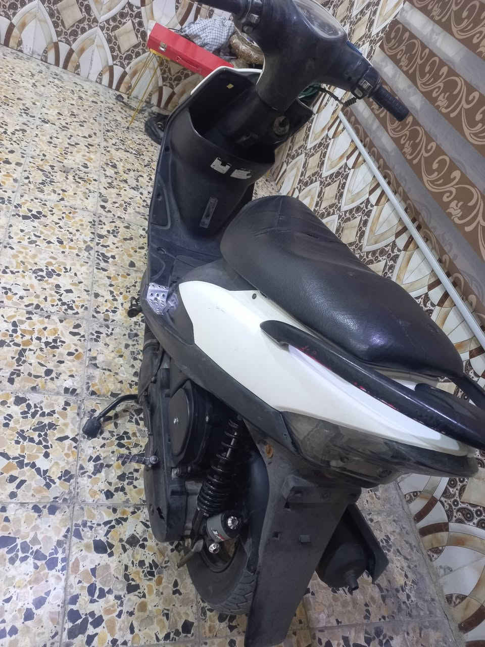 مراوس فقط دراجه ماكس عدله محرك مفتوح بدلت زنجيل دراجه كامله ما عوزها اي نقص شغاله هندر وسلف باقي تفاصيل خاص مكاني بصره زبير  رقمي ***********
