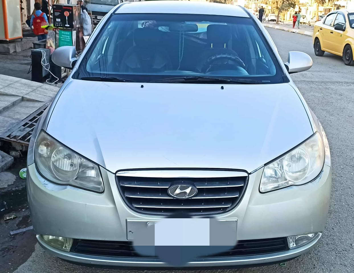 اللنترا 2008 محرك وكير شرط بيها صبغ شبرين بقوص الجام فوق باب السائق ضرر مالتحرير وشبرين تحت قبغ البانزين سياره جاهزا طخم تايرات صارلهم شهر وانا الشرعي *********** كورك ***********
