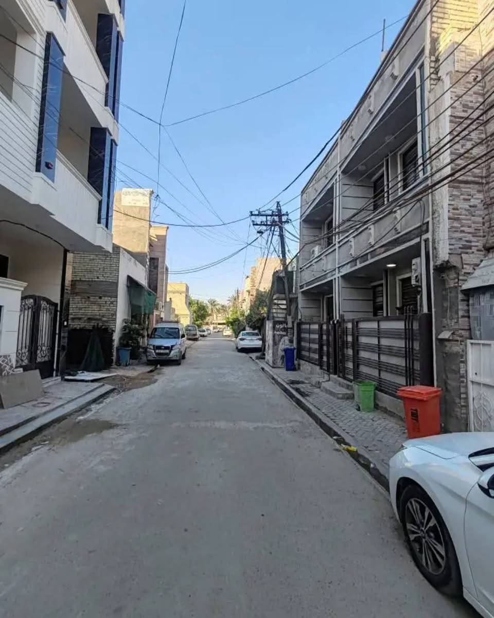 شقة للايجار طابق  في الاعظميه سبع ابكار محله ٣٤٠موقع مميز وقريب على جميع الخدمات تحتوي على غرفتين نوم استقبال مع مطبخ مع منور مع بالكون سعر الإيجار ٥٠٠الف للاستفسار مكتب الشمم الهندسي للمقاولات والاستثمار العقاري *********** ***********
