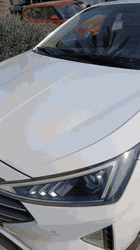 السلام عليكم النترا خليجي ٢٠٢٠ ماشية ٧٥ السيارة مكفولة من الصبغ عدا البارد يم قبق البانزين محرك ٢٠٠٠ بصمه المري شفط فتحه صندوق كهرباء فتحه  السعر ١٧٥ وبيه مجال بسيط ***********
