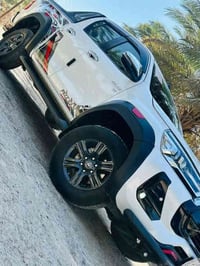 للبيع تويوتا هايلوكس 2024 ساز أم الظمان    سته سلندر  V6| 1/1  رقم بغد...