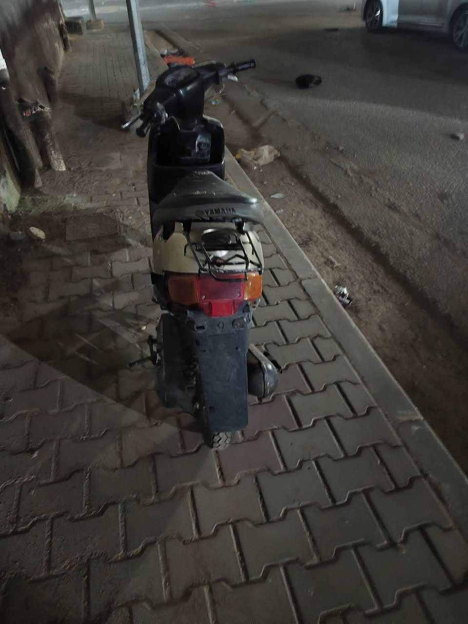 دراجه زعره خط واحد مكينه شغاله نقص فقط كابريته ابيع طافي كوم حديد سعره90 وبيه مجال *********** مكان الاسكان
