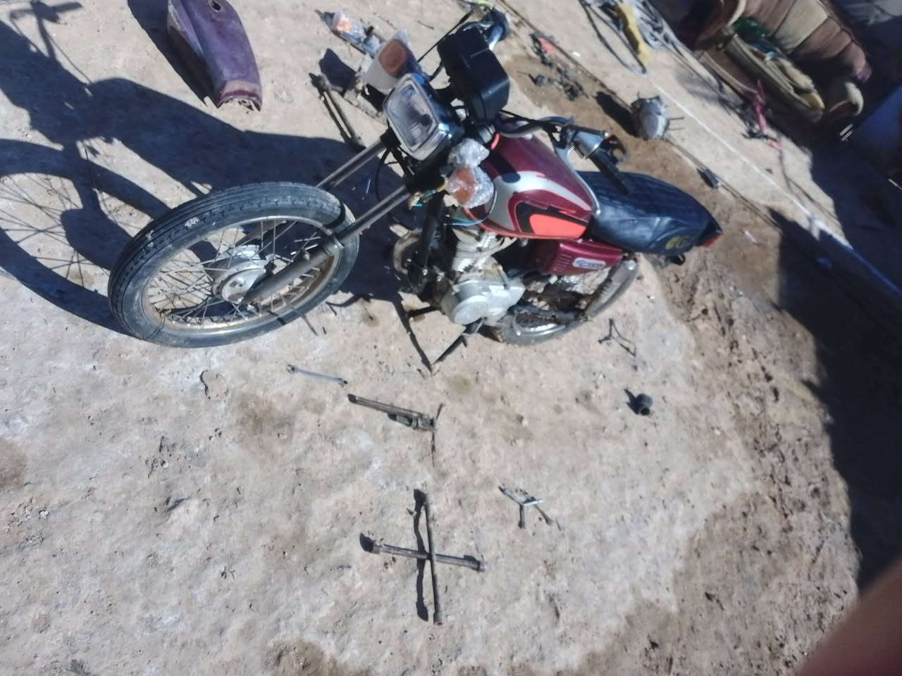 سلام عليكم اخواني دراجة أربعة كير سوري البيع
 موقع الدراجة القائم حي غزة  
السعر  290 وبيهة مجال 
المراسلة ماسنجر او التصال علا الرقم ***********
ملاحضة المو شراي لايراسل
