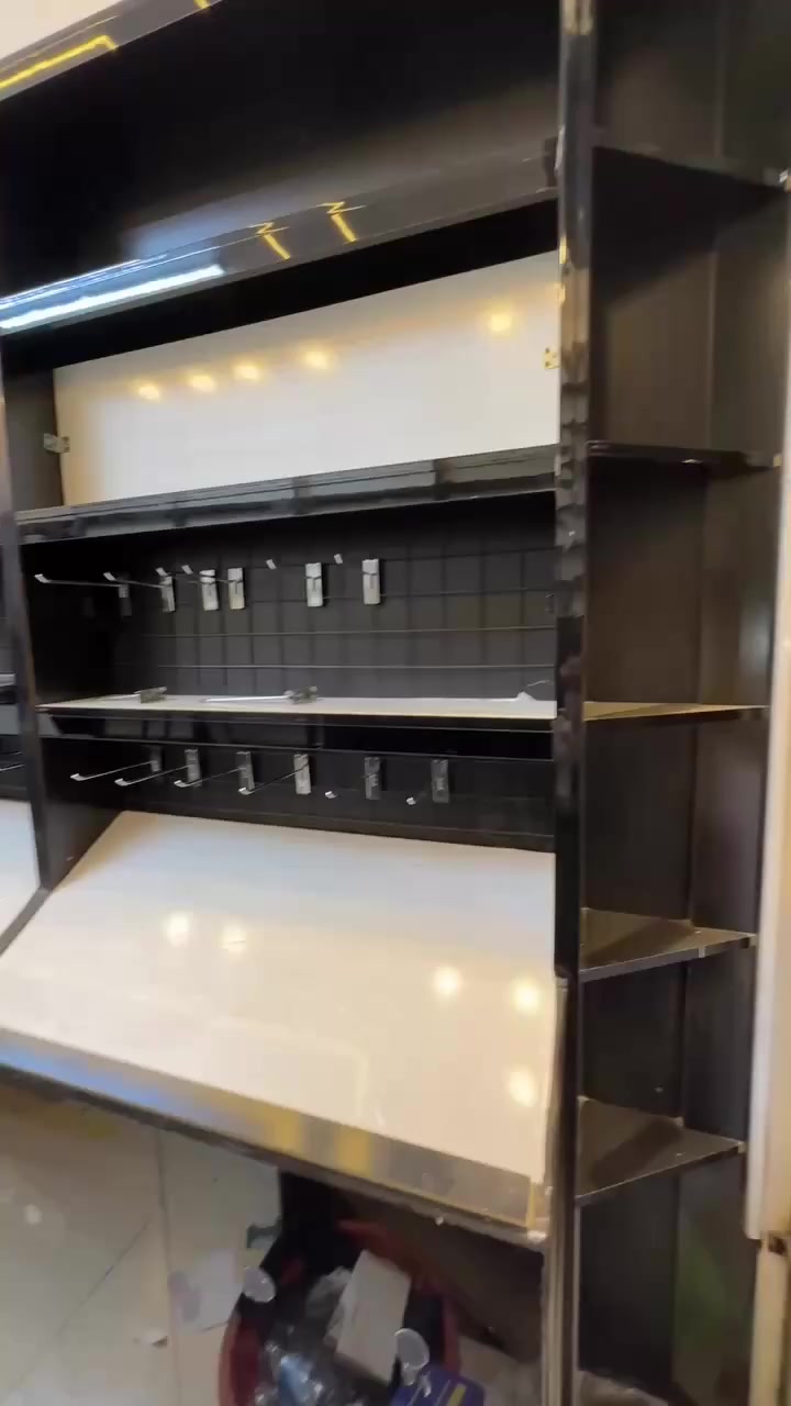 السلام عليكم ديكور محل للبيع يصير كوزمتك تلفونات فيبات للبيع مكاني بغداد الكرخ الاستفسار ***********
