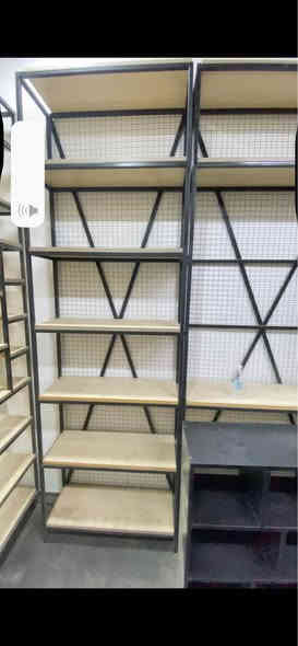 ‏ديكور محل يصلح محل كوزمتيك أو محل أسواق
*********** عمارة
