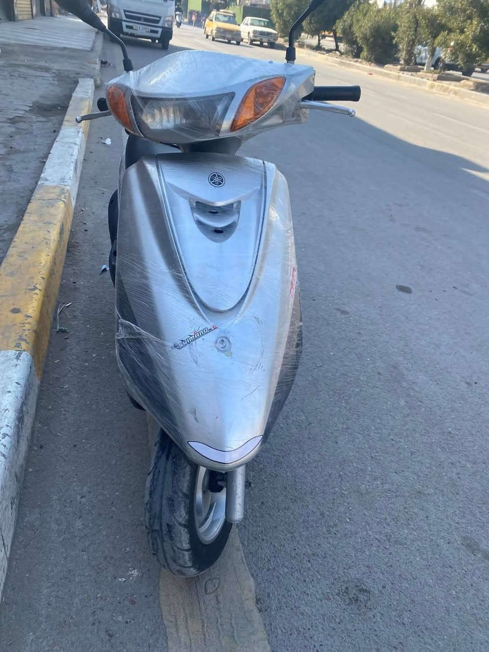 سلام عليكم دراجه اكزز تريت للبيع نوزل ٢٠١٦ستان كهربائي دراجه رمبه قبل ٦اشهر  نزلت ب١١ورقه ونص والوراق مالته موجوده دراجه تجي جيب وياك ألف فيتر إذا كفرات تجاري او مكينه مفتوحه اخذه بلاش دراجه تغيرات وبنز جديد دراجه مضلومه بل تصوير تجي بل حقيقه تخبل دبل إشاره عالي ناصي هورن كهربائيات دراجه تجي وتفحص السعر   وبيه مجال للطيبين البارحه بدلت دهن امزوير الاصلي سبب البيع مكان ماعندي المكان الحريه شارع المعرض الرقم  السعر 400 قفل ***********
