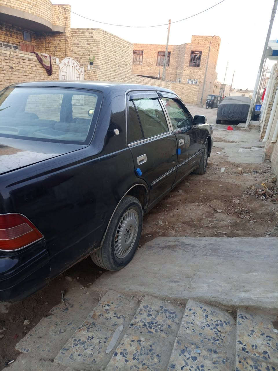 للبيع موديل 98 مصبوغة حزام مكان السياره العماره ***********
