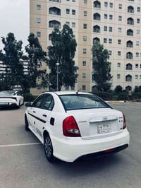 سياره اكسنت 2011 الشكل الرياضي خليجي سياره جديده ونضيفه بيها صبغ قطعتي...