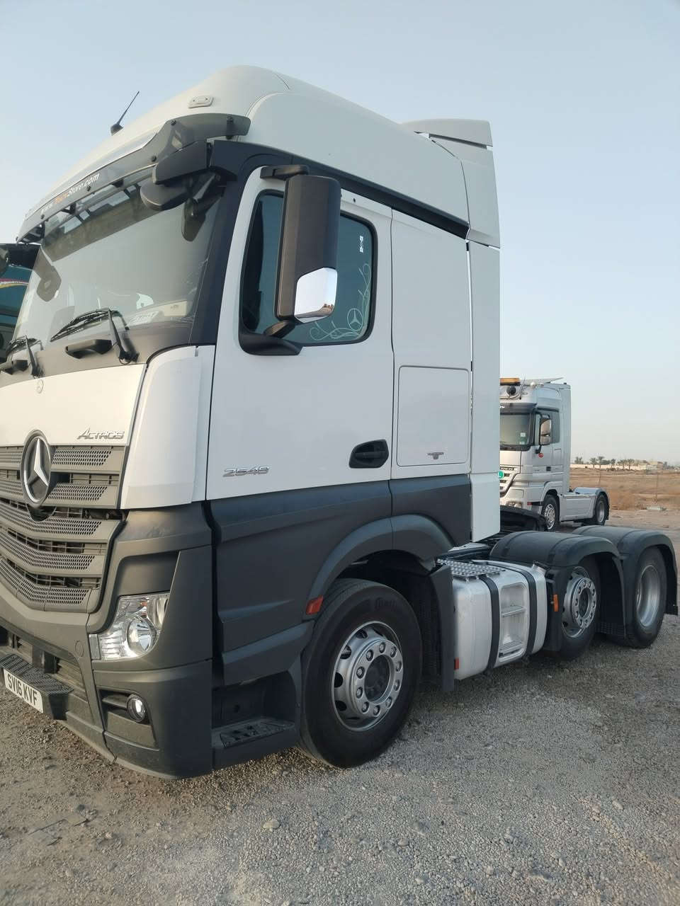 اكتروز وحش سنكل بريطاني موديل ٢٠١٧ حجم 48-25 رقم انبار مروبط عربانه 4محاور منذر ***********
