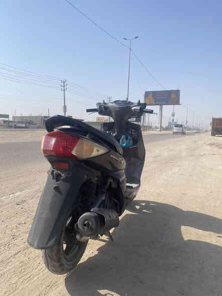 سكنس فحل ياباني نوزل
للبيع مفتوحة دراجة مكينتها ناعمة عداد ١٤٠ 

كلها شغالة

 اشاير- لايت- بگ لايت -دشبول -هورن -قفل صندوك-سلف-دبلات امامية خلفية 

الدراجة سعرها ٨٠٠ وبيها مجال للشراي خاص أو واتساب ***********
