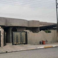 دار ٢٠٠م • حدائق خاصه • شارع ٢٠