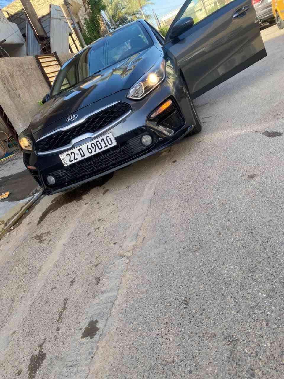 السلام عليكم كيا فورتي موديل٢٠٢٠ رقم اربيل بأسمي سنويه وهزه جديده ماشيه ٩٠ بيها منظومه غاز خزان ٨٠ لتر بعدها جديده بلضمان حادثها  بامريكا الهلال جاملغ خلفي وبلعراق صار صبغ بنيد وجاملغ وباب الصدر بدون دواخل بدون ايرباك شواصي ولغود مكفوله محرك كيرAt تبريد مكفولات السياره جاهزه صور الحادث والسونار  بلمنشور السعر120 مكاني بغداد حي الجهاد رقمي ***********
