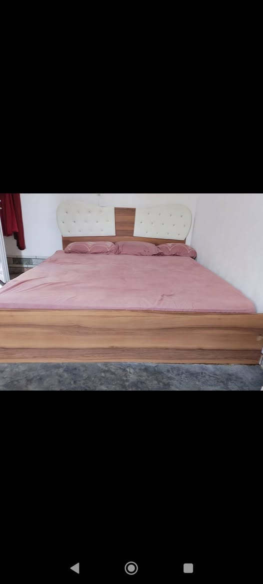 تحيه - طيبه
#ساحة_يحيى_ابوجنيدالموالي 
ارخص الأسعار بالشرقاط جيك السوك كله وخليني اخر واحد

#غرفه_نوم  تركي كامله معى الدوشك 
#شرط انضافه 90٪100
#السعر 225 الف

#بتاريخ30__1_2026
#شرط_انضافه_وبأسعار_تنافسية_ومناسبه 

المكان صلاح الدين الشرقاط قرية شكراً 
طريق القديم فرع الصلال 

الهاتف المحمول 
*********** بي واتساب 
***********
