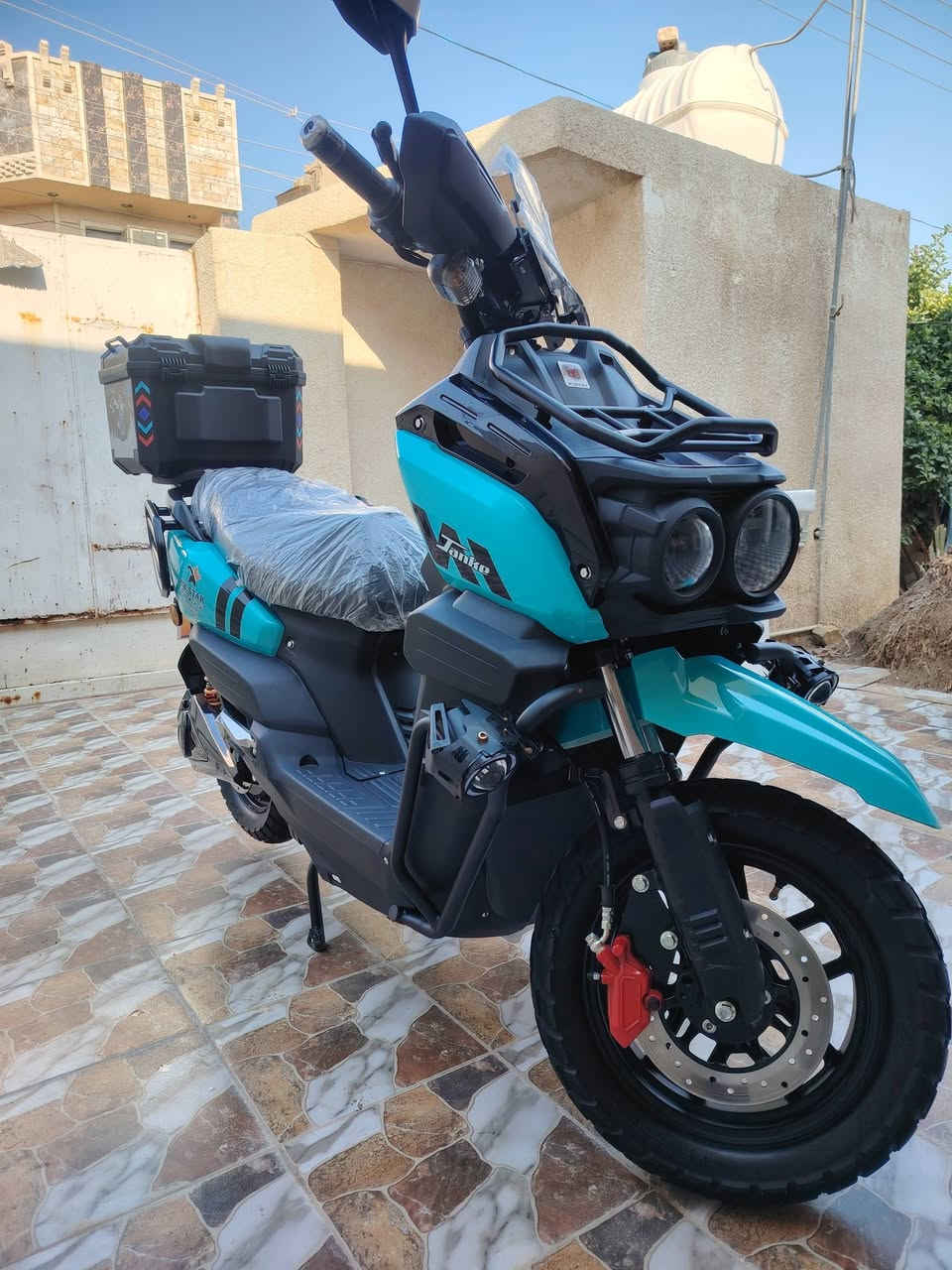 دراجة اباتشي للبيع موديل 26 استخدام قليل  كَير اربع سرع ونظام سبورت وشاشة اعطال وباقي الموصفات معروفة
 ***********
السعر مليون و100 وبيها مجال بسيط.

