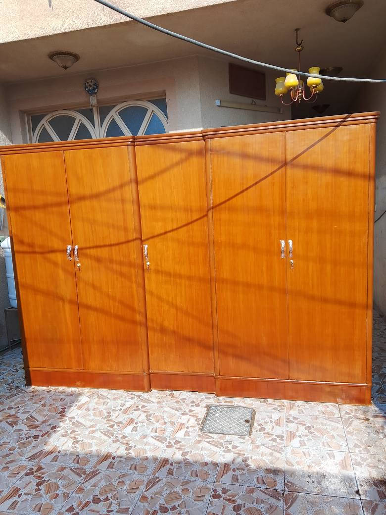 السلام عليكم كنتور 5باب تزكام درجه اولى طابق وربع للبيع المكان النجف الاشرف السعر 275وبي مجال مثل ماواضح بصور ويوجد توصيل داخل النجف الاشرف التوصيل على المشتري الشراي يتصل على الرقم *********** وبي واتساب الرقم @إشارة النجف, العراق
