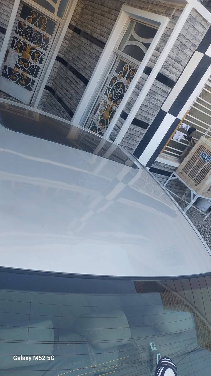 السلام وعليكم هونداي ازيرا موديل ٢٠٠٧ مراوس بسوناتا مقدس وانطي فرق شي قليل مكاني الحسينيه سياره كامله رقم نكليزي بغداد بسمي محرك وكير بعده بلضمان *********** مصبوغه عام
