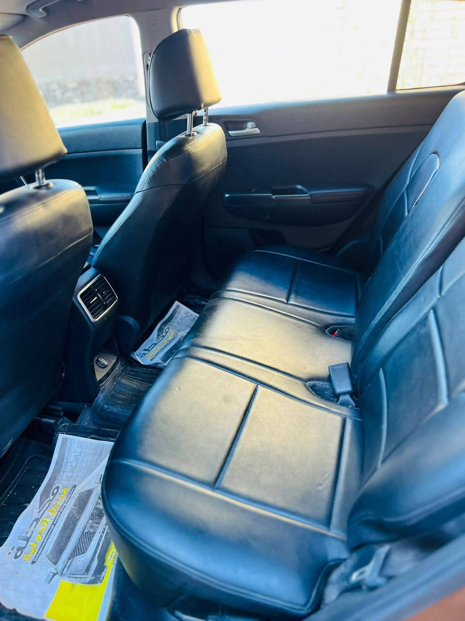 السلام عليكم سبورتج موديل 2017رقم بغداد السياره جاهزه كير ومحرك كفاله وحداديه جديده تخم تاير جديد سياره جاهزة ماناقصها برغي وارد امريكي حادثها موضع بل منشور بيها 3قطع كلير بدون ايرباك بدون دواخل 
السعر 135وبيها مجال اللاستفسار ***********
مواصفات نص فوول
