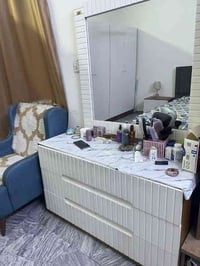 غرفة عراقي تسگام  بيبان  HDF  عدد القطع 8 سعر 650 وبيهه مجال بسيط  077...