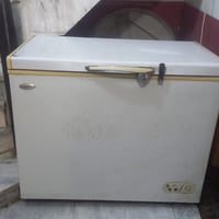 البيع مجمده شغاله  سعرها150وبيهامجال عنواني بغداد الغزاليه رقم الهاتف ...