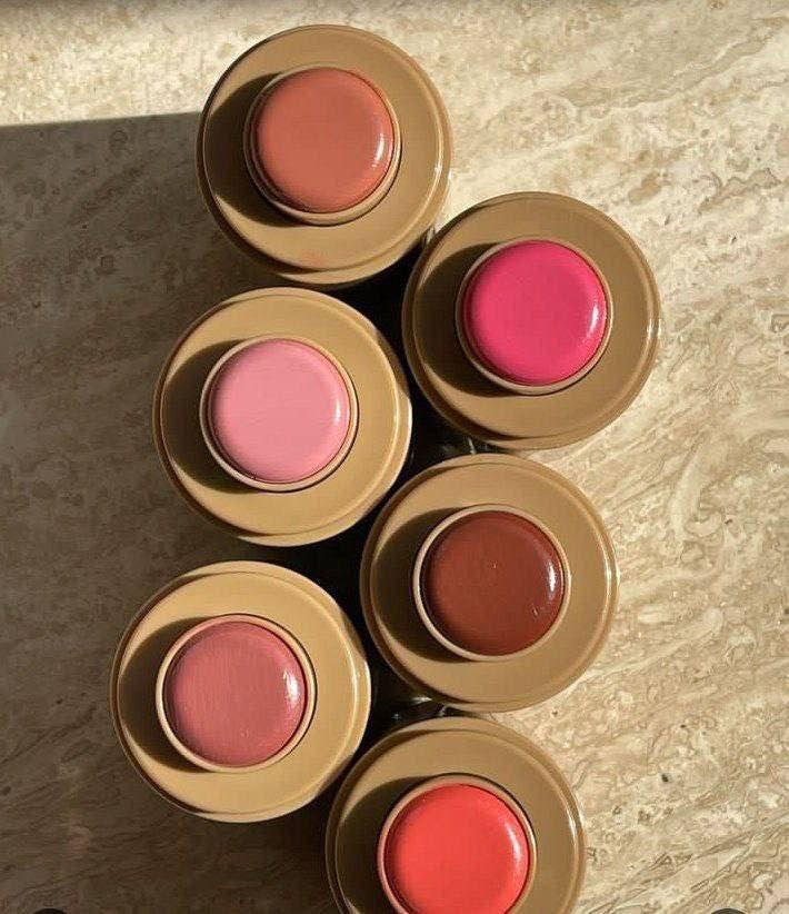 بلاشر كريمي ،، تنت مورد للخدود والشفايف❤️💋

❤️ المنتج طبي وأمن ع البشرة 
❤️ لونه انتي تتحكمي فيه 
❤️ ثابت ضد الماء والتعرق
❤️ جميل للطلعات السريعة الجامعة وحتى للحوش 🍒
مورد ثباته عالي بيدوم لاكتر من 24ساعه ...لونه كرزي🍒 جذااب وطبيعي جدااا 🌸

❤️متوفر ب6 ألوان

السعر ٥ الاف


**إذا كنت صاحب هذا الإعلان وتريد حذفه لأي سبب، رجاءا أرسل رسالة إلى الدعم الفني**