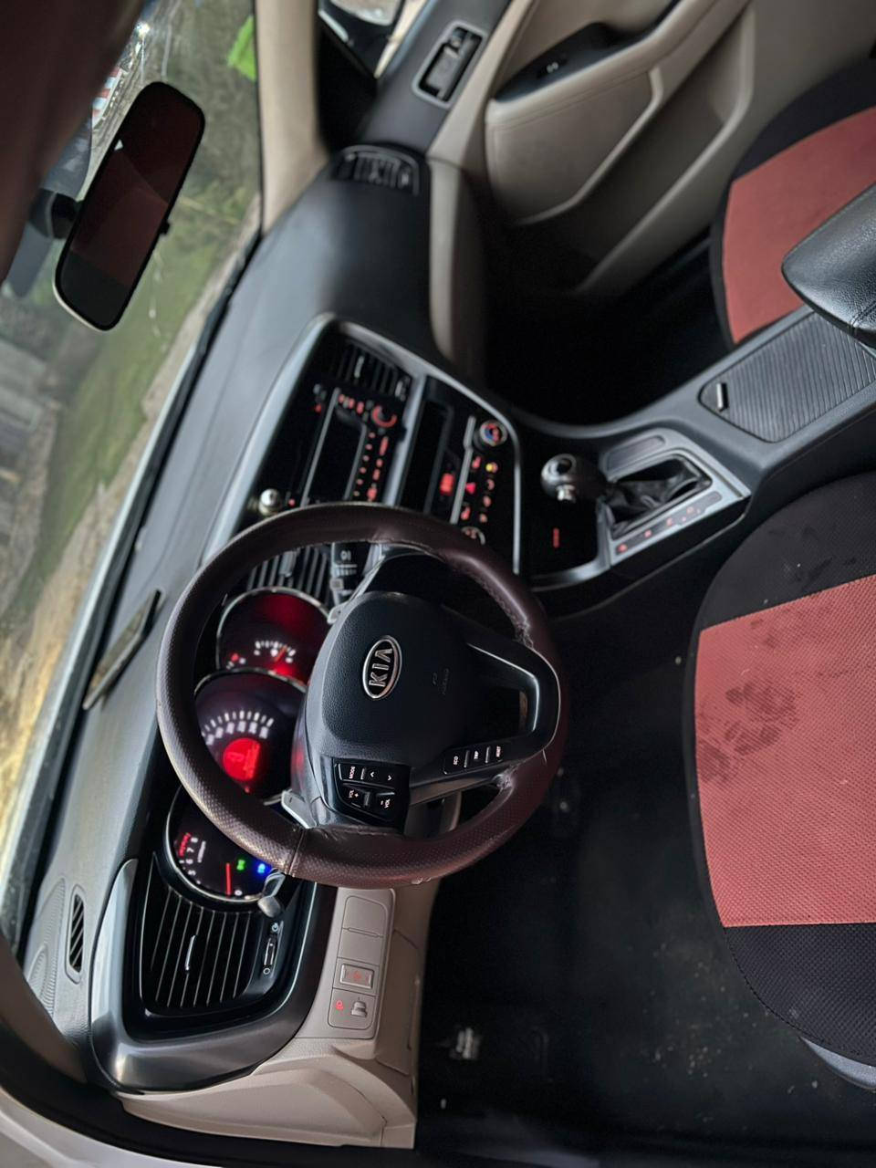 سلام عليكم 
اوبتيما 2011للبيع سعر120وبيهة مجال للطيبين سيارة كلين شرط  براس جاملغ الأمامي بارد***********
