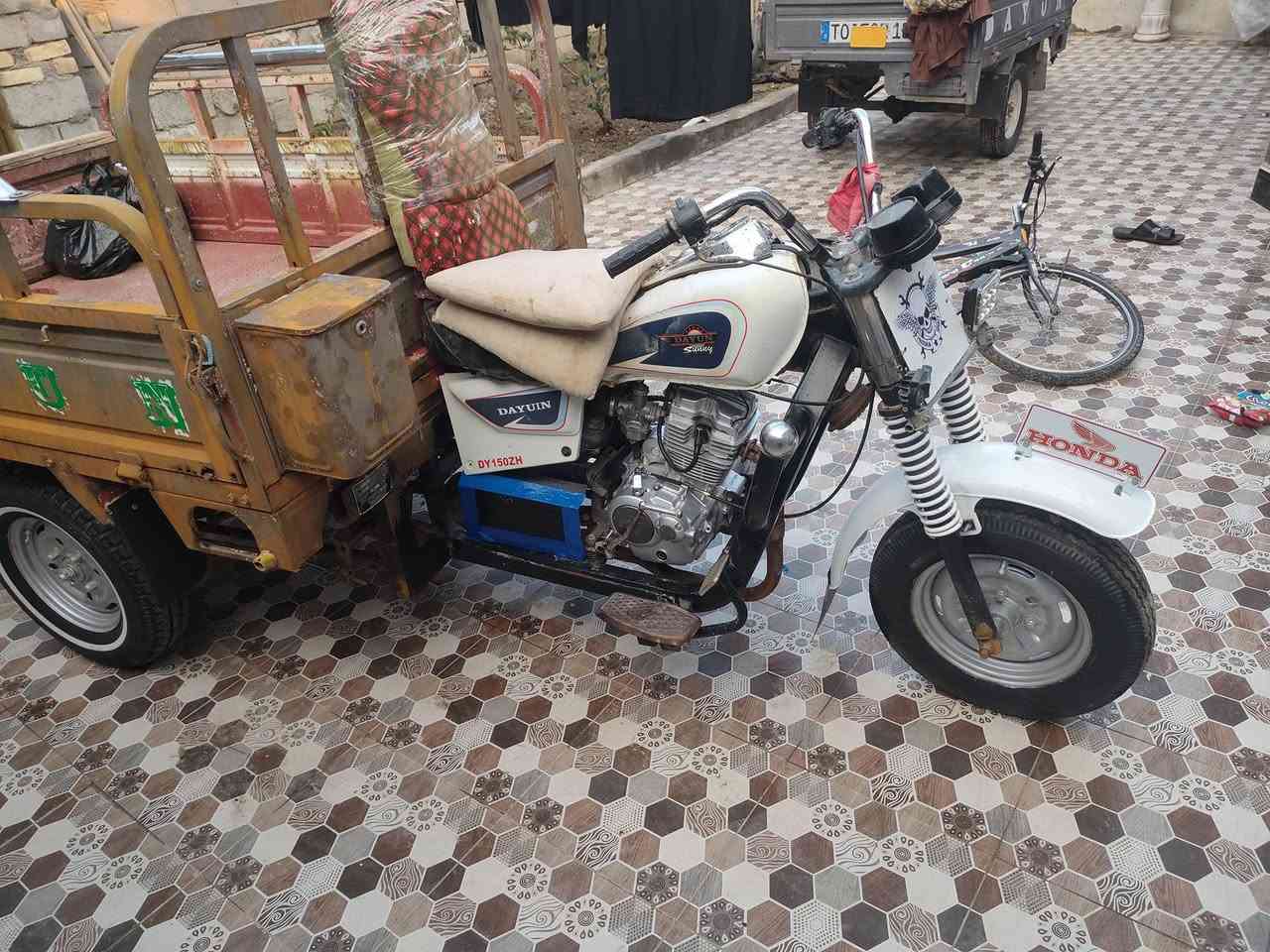 سلام عليكم ستوته موديل 2019 مرقم سنويه مدار ثاني يوم وكاله ماسوي مكينه نضيفه كير بوكس جديد بديها شويه بي خياس ستوته نضيفه وحلوه سعرها 2300ناصريه مركز ***********
