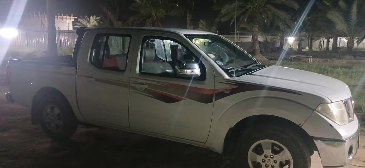 السلام عليكم البيع نيفارة موديل ٢٠١٢ السعر ٧٥ السيارة متجاية مكاني النجف  التواصل ***********
