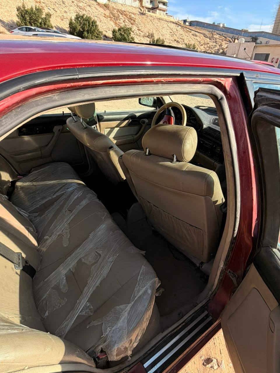 السلام عليكم bmw 525 مديل 1993 سياره حلوه وجاهزه مصروف عليهه هواي  غرفه جديده تخم تاير جديد حداديه مكينه كير  كله جدد فتحه دبل ايرباك تعميرهه فول رقم بغداد صدامي ماشين بلمعامله للهزه مداور ثانيوم  مكان السياره النجف الاشرف ليحب يتواصل ويه راعيهه ***********
