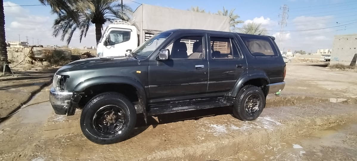 سلام عليكم سياره هايلكس 92.     كير ومكينه وكسل كفاله كير ومكينه جمره 2700. سياره خير من الله.  مكاني ديالئ خالص السعر 38. وبيه شي قليل شباب باقي التفاصيل اتصل ودلل ***********
