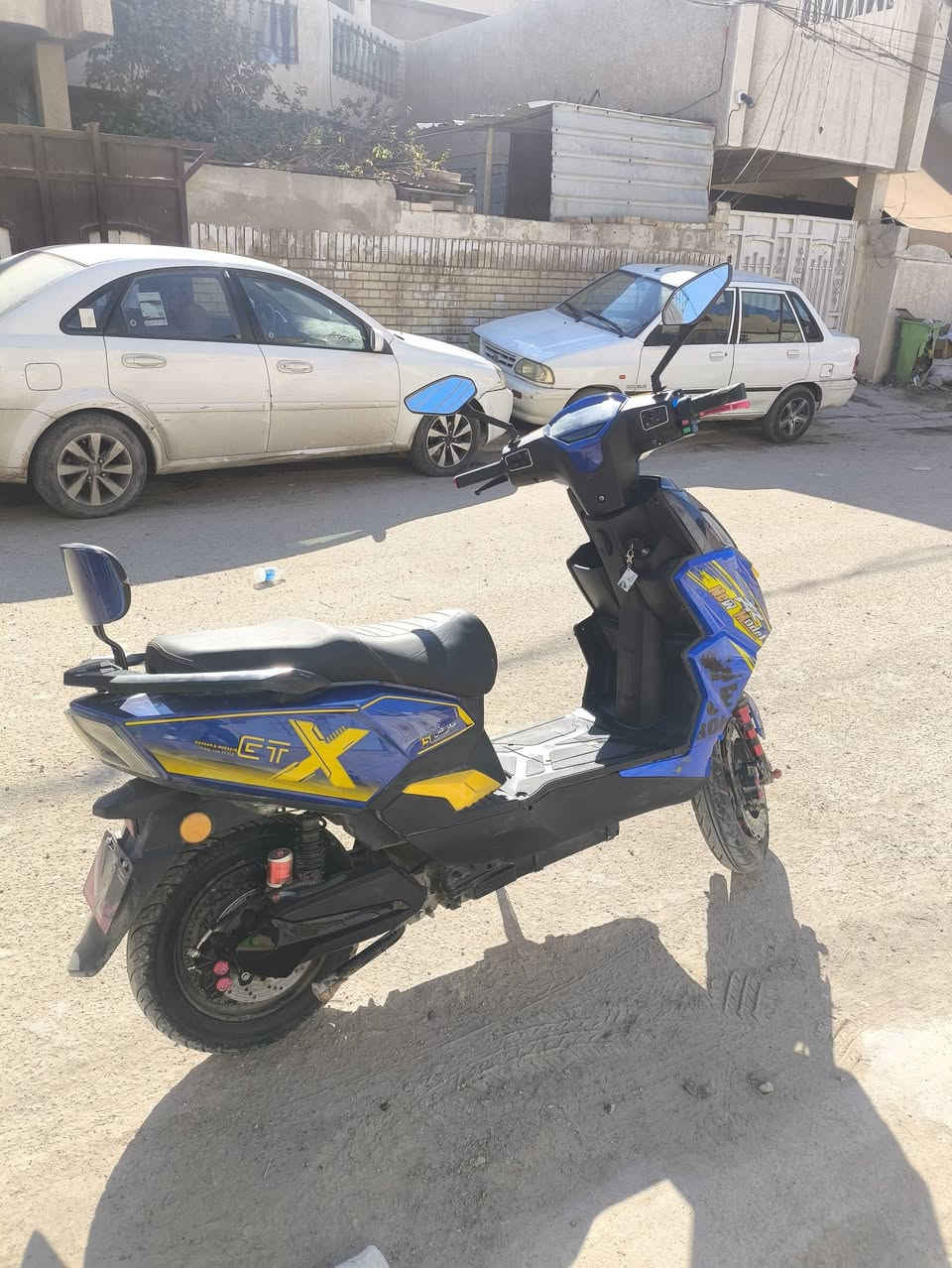 موديل 25 رياضي XR
بطاريات ممتازه حجم الكبير 
نضام بارك +دبل اشاره + رجوع للخلف 
اناره عالي ناصي ليدات 
اربع سرعات محرك 3000

سعر 600 وبيهه مجال قليل 

*********** وتساب او مراسله الصفحه
